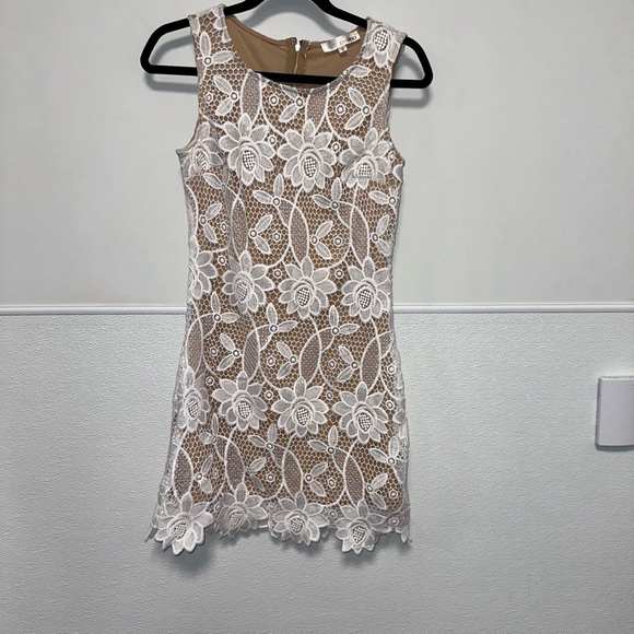 Aniina Women's Dress Size S White Floral Lace - Picture 7 of 8